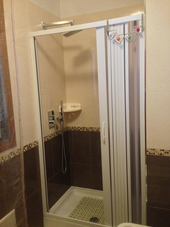 Готель Via Roma 224 Поліньяно-а-Маре Екстер'єр фото